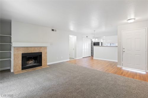 2061-2750 S Durango Dr, Las Vegas, NV, 89117-2636 | Card Image