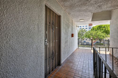 apt-238-1305 W 46th St, Hialeah, FL, 33012-3287 | Card Image