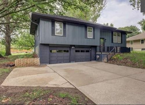 1209 Se Brookwood St, Lee's Summit, MO, 64063-3320 | Card Image