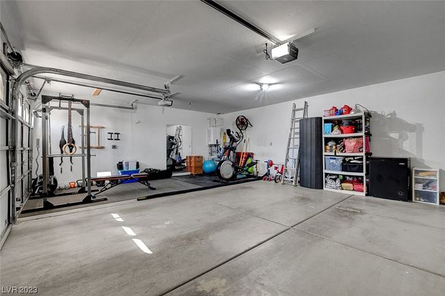 3 Car Garage | Image 45
