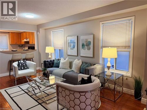 2258 Empire Crescent, Burlington, ON, L7L6Y9 | Card Image