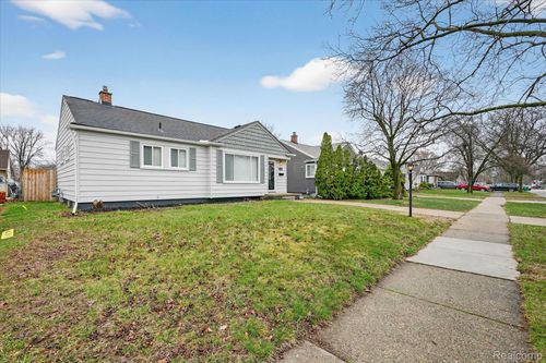 31244 Rosslyn Ave, Garden City, MI, 48135-1390 | Card Image