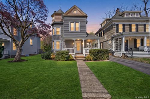 8 Broadway, Cornwall, NY, 12518-1435 | Card Image