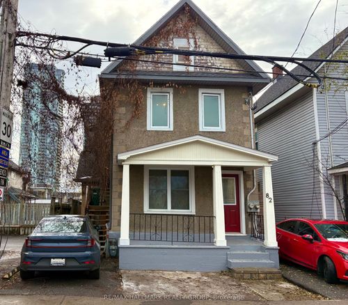 82 Beech St, Ottawa, ON, K1S3J8 | Card Image