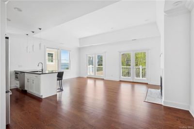 51 - 51 Island Point, Condo with 3 bedrooms, 3 bathrooms and null parking in Bronx NY | Image 2