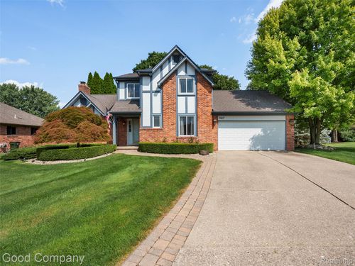 567 Kentucky Dr, Rochester Hills, MI, 48307-3736 | Card Image