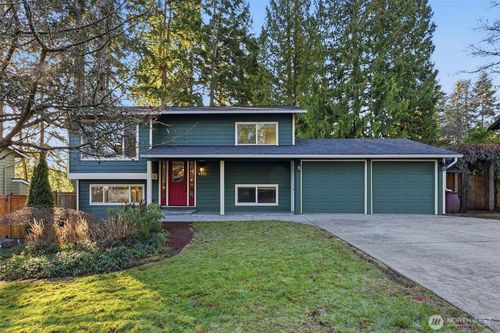9211 Ne 136th Pl, Kirkland, WA, 98034 | Card Image