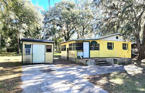 912 Center St, Crescent City, FL, 32112-1502 | Card Image