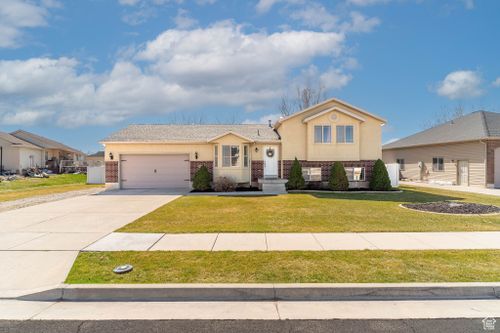 2409 W Remuda Dr N, Farr West, UT, 84404 | Card Image