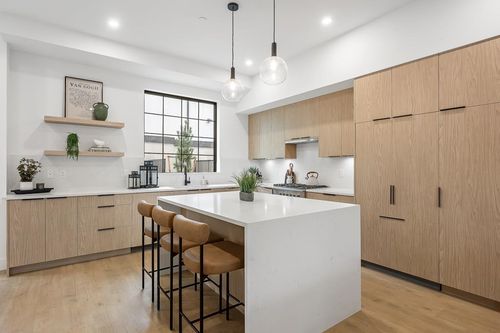 {{alt}} | Card Image