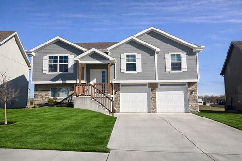 709 Shane Ln, Belton, MO, 64012-2442 | Card Image