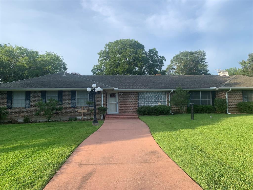 Henderson St, Wills Point, TX 75169