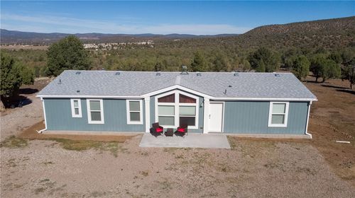 2404 S Knight Creek Rd, Kingman, AZ, 86401-8396 | Card Image