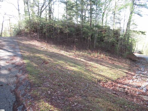 139 Whispering Falls Dr, Pickens, SC, 29671-8304 | Card Image