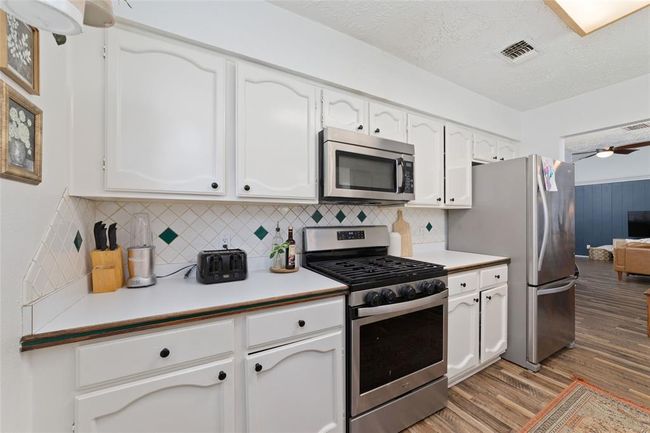3543 Acorn Springs Ln, House other with 3 bedrooms, 2 bathrooms and 2 parking in Spring TX | Image 11