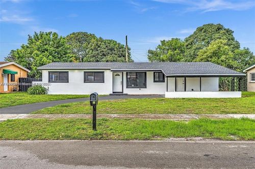 2060 Nw 189th Ter, Miami Gardens, FL, 33056-2728 | Card Image