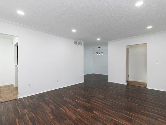 2015 Huntingdon Chase, Condo with 2 bedrooms, 2 bathrooms and null parking in Sandy Springs GA | Image 5