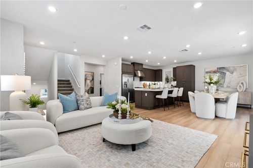 601 Catalonia, Lake Forest, CA, 92630 | Card Image