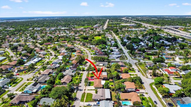 735 La Costa Way, House other with 3 bedrooms, 2 bathrooms and null parking in Lantana FL | Image 43
