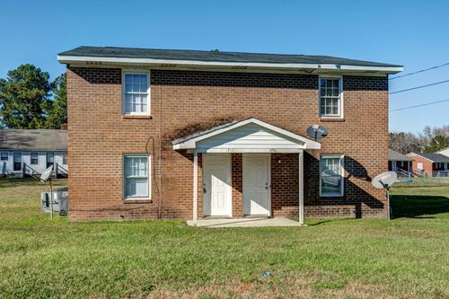 1700 Fletcher Dr, Rocky Mount, NC, 27801-6318 | Card Image