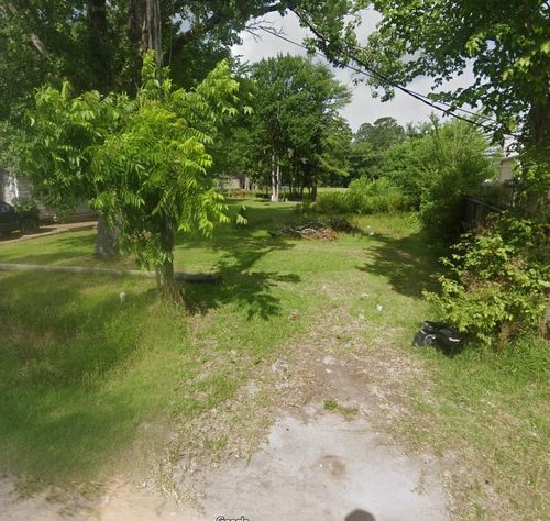 417 N Franklin Ave, Cleveland, TX, 77327-4209 | Card Image