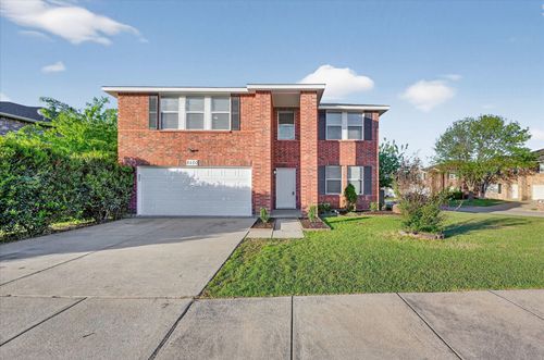 8400 Vinetree Drive, Arlington, TX, 76002 | Card Image