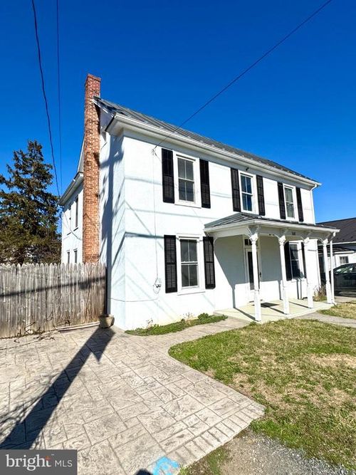 508 E Main St, Berryville, VA, 22611-1365 | Card Image