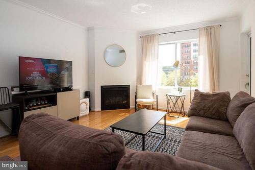 apt-402-3101 N Hampton Dr, ALEXANDRIA, VA, 22302-1520 | Card Image