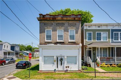 View of front of house featuring a porch | Image 1