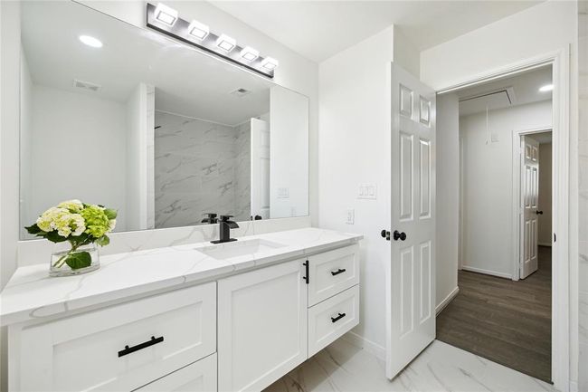 The elegant primary has everything you might want! | Image 12