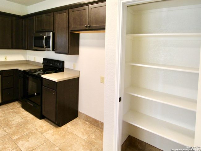 1 - 19214 D Hanis, Home with 3 bedrooms, 2 bathrooms and null parking in Lytle TX | Image 4