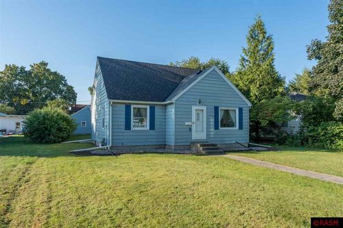 1027 E Mulberry St, Mankato, MN, 56001-4707 | Card Image