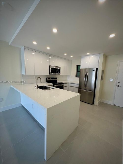 405-1530 Sw 2nd St, Miami, FL, 33135-2185 | Card Image