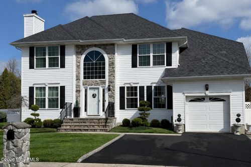 8 Heritage Dr, Englishtown, NJ, 07726-1550 | Card Image