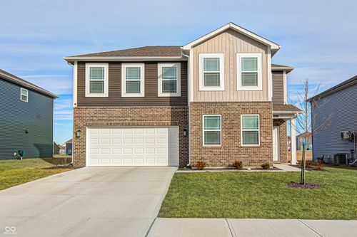 2214 Warbler St, Danville, IN, 46122-8065 | Card Image