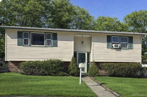 12 North St, Cortland, NY, 13045-1220 | Card Image