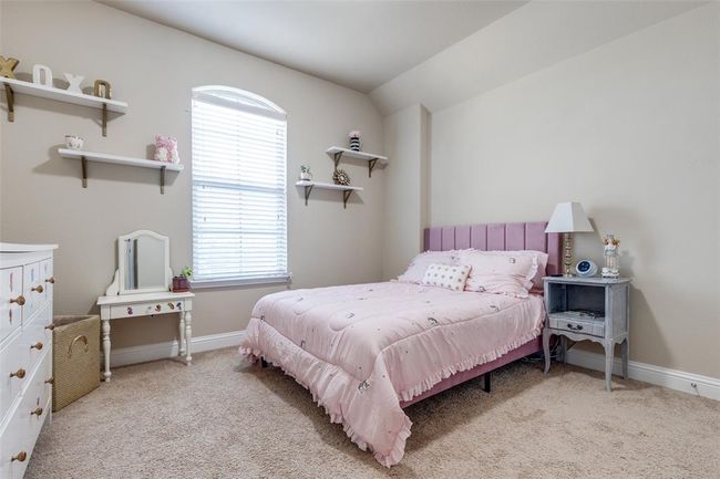 Upstairs Bedroom | Image 23