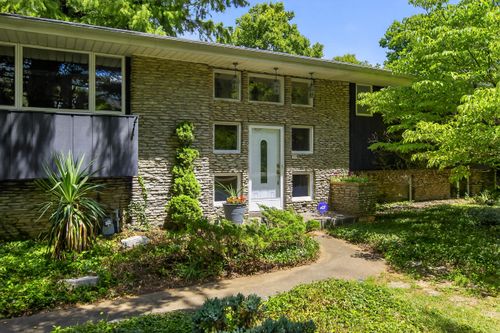 701 Tenikat St, Danville, KY, 40422-1754 | Card Image