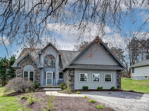 6 Warbler Dr, Fletcher, NC, 28732-9712 | Card Image