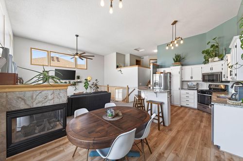 20682 Enfield Ave N, Forest Lake, MN, 55025-8137 | Card Image