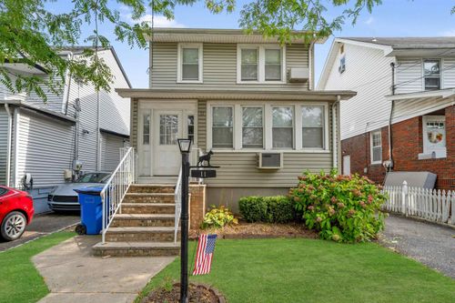 11 Ayer Pl, Rutherford, NJ, 07070-1213 | Card Image