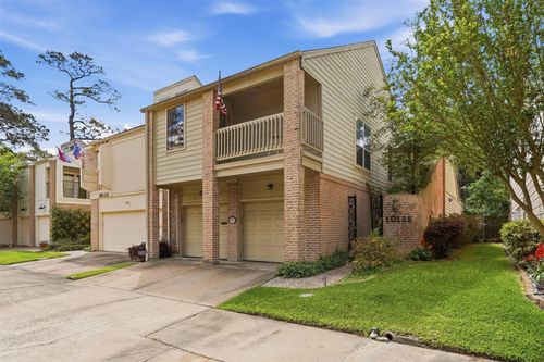 10125 Valley Forge Dr, Houston, TX, 77042-2037 | Card Image