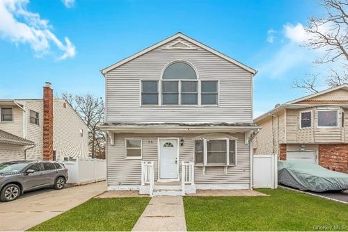 54 5th St, Ronkonkoma, NY, 11779-5346 | Card Image