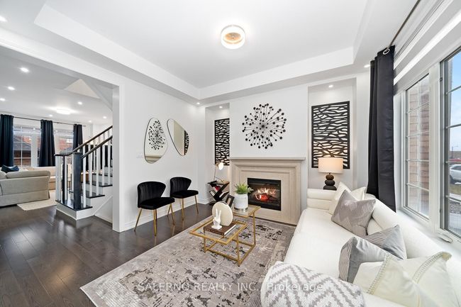 146 Moody Dr, House attached with 3 bedrooms, 3 bathrooms and null parking in Kleinburg ON | Image 7