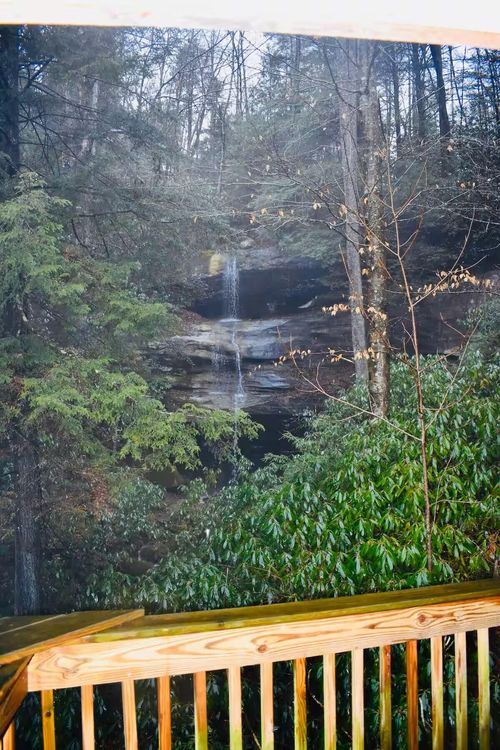 212 Echo Falls Rd, Campton, KY, 41301-8868 | Card Image