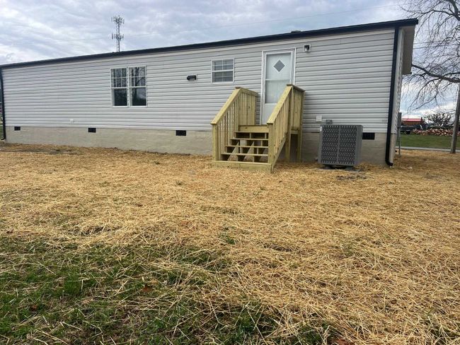 34 N Johnson St, House other with 3 bedrooms, 2 bathrooms and null parking in CRAIGSVILLE VA | Image 4