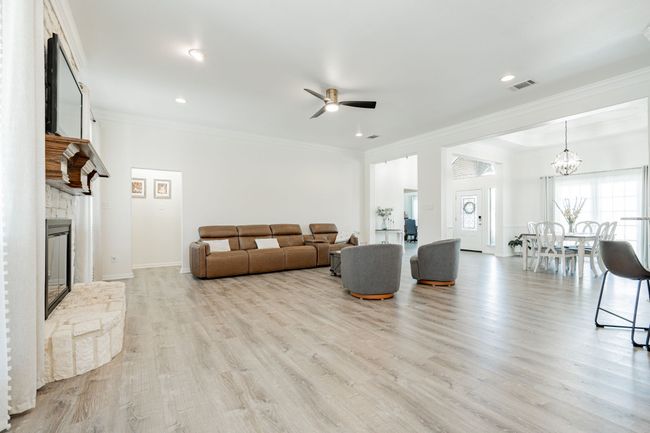 12176 Livingston Way, House other with 4 bedrooms, 4 bathrooms and null parking in Forney TX | Image 7