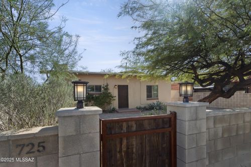 725 W Paris Promenade, Tucson, AZ, 85705 | Card Image