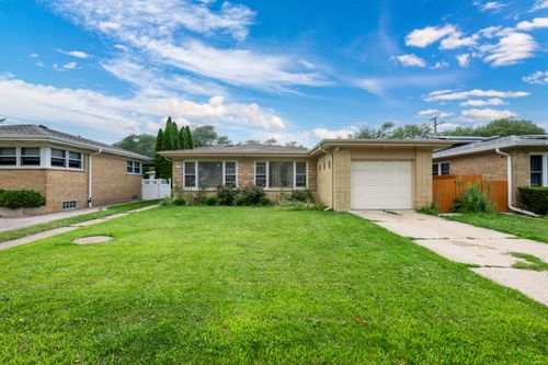 8652 Crawford Ave, Skokie, IL, 60076-2126 | Card Image