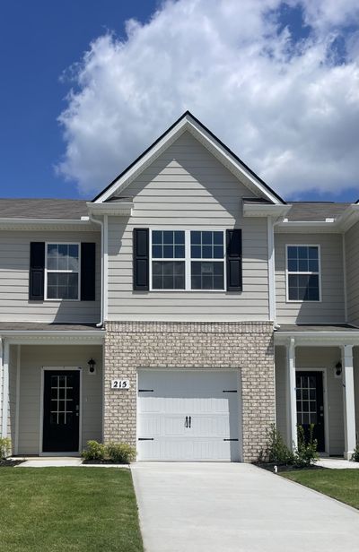 215 Dale Mires Ln, Townhouse with 3 bedrooms, 2 bathrooms and 1 parking in Baxter TN | Image 1